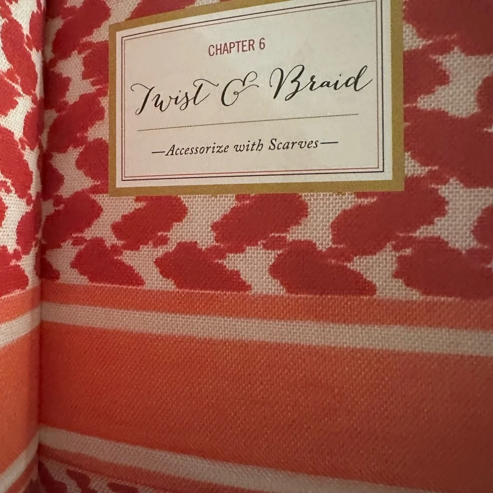 HOW to TIE a SCARF BOOK. Detailed pictures of 33 styles. Hermès ribbon bookmark. - Picture 8 of 14